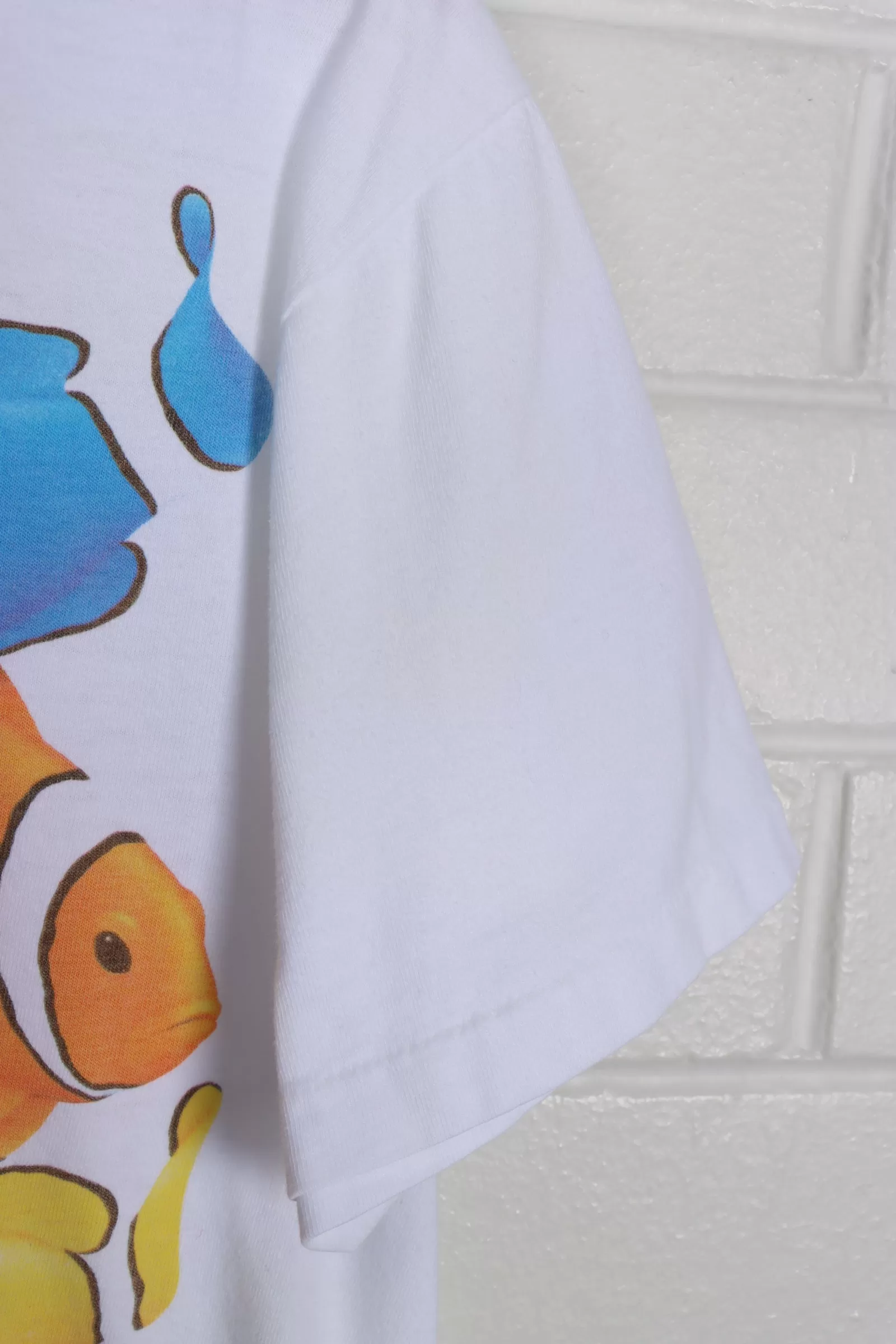 1993 Vintage Rainbow Clown Fish Santa Barbra Single Stitch Tee (M)