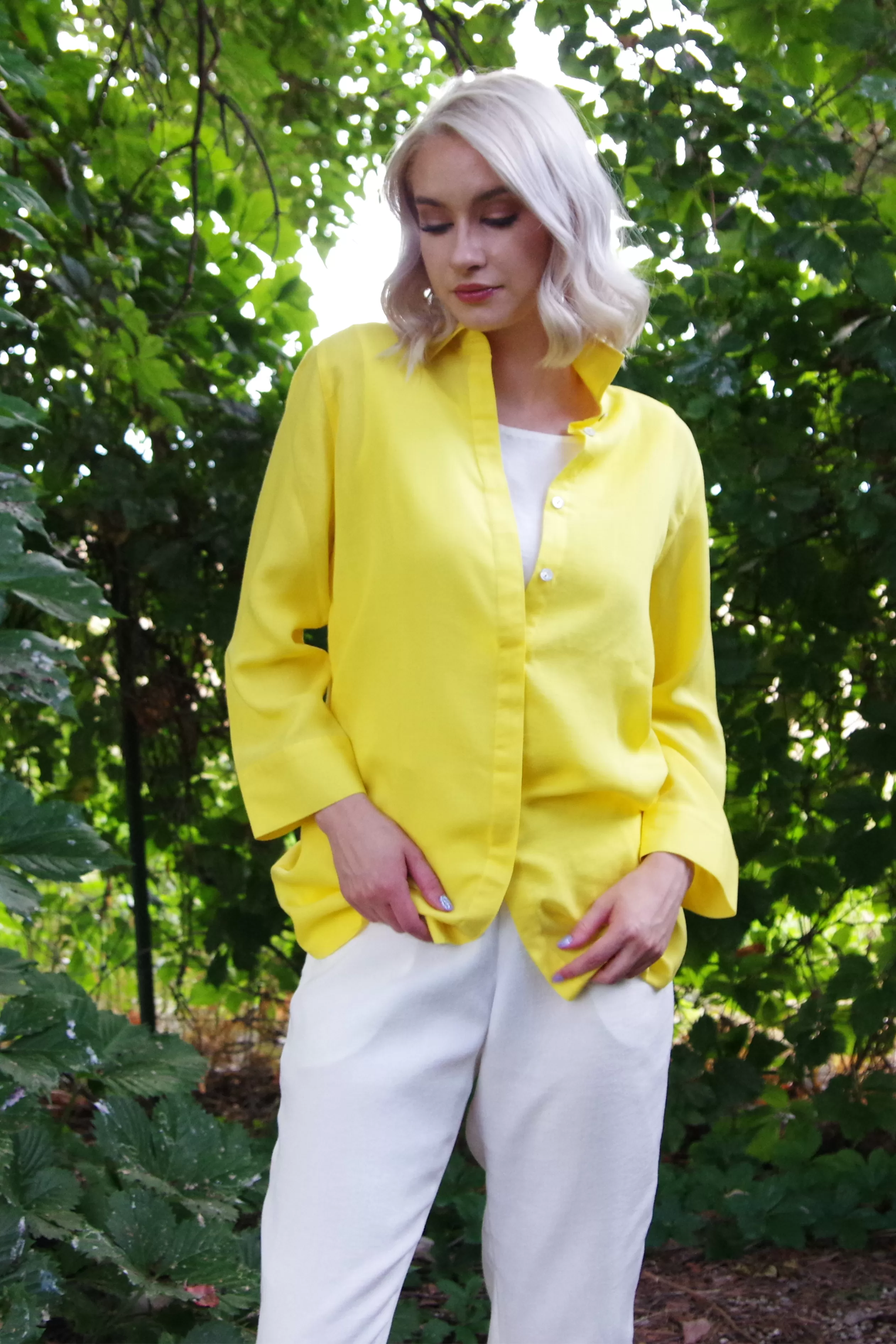 AA228 - Anna Marie Linen Blouse