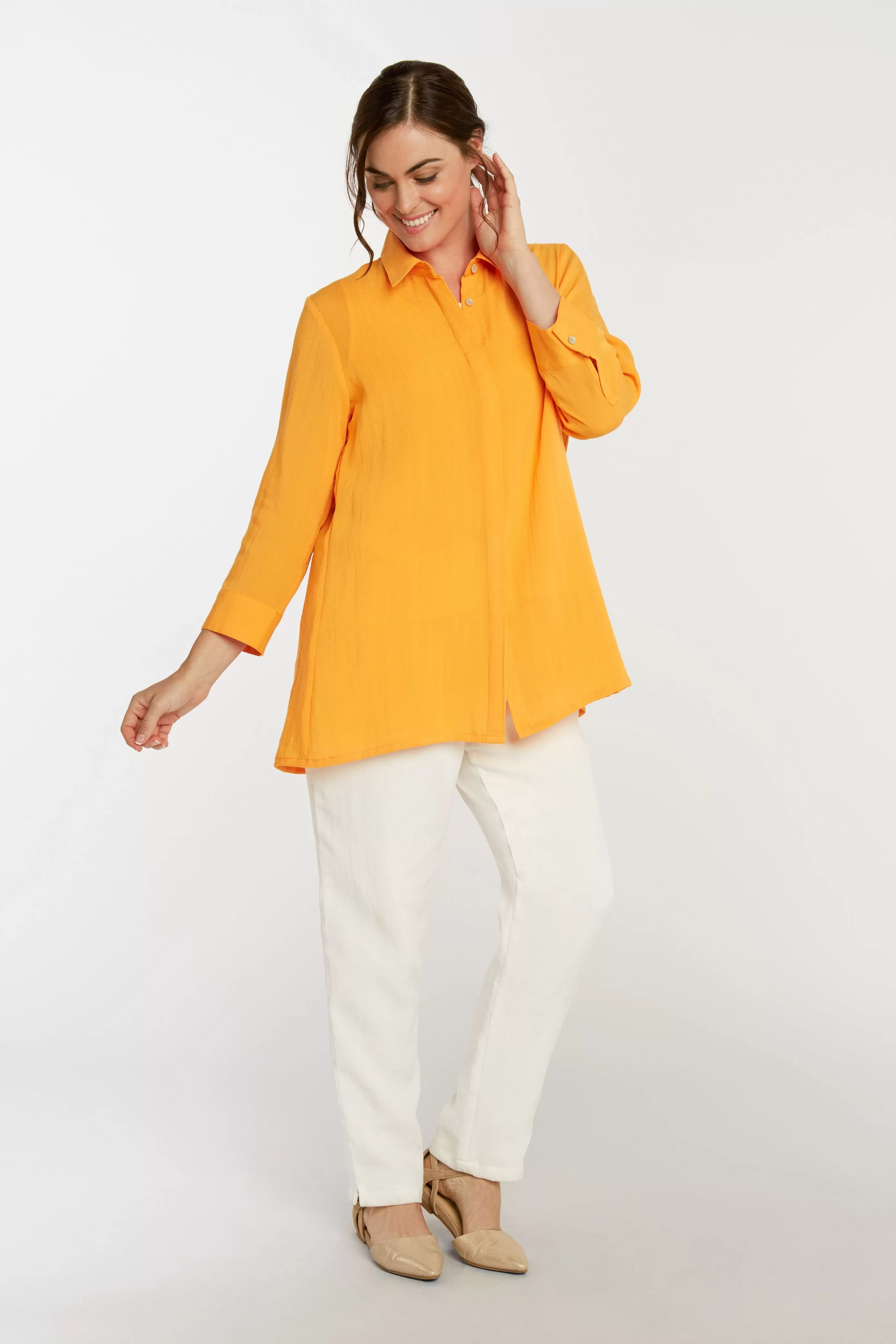 AA228 - Anna Marie Linen Blouse