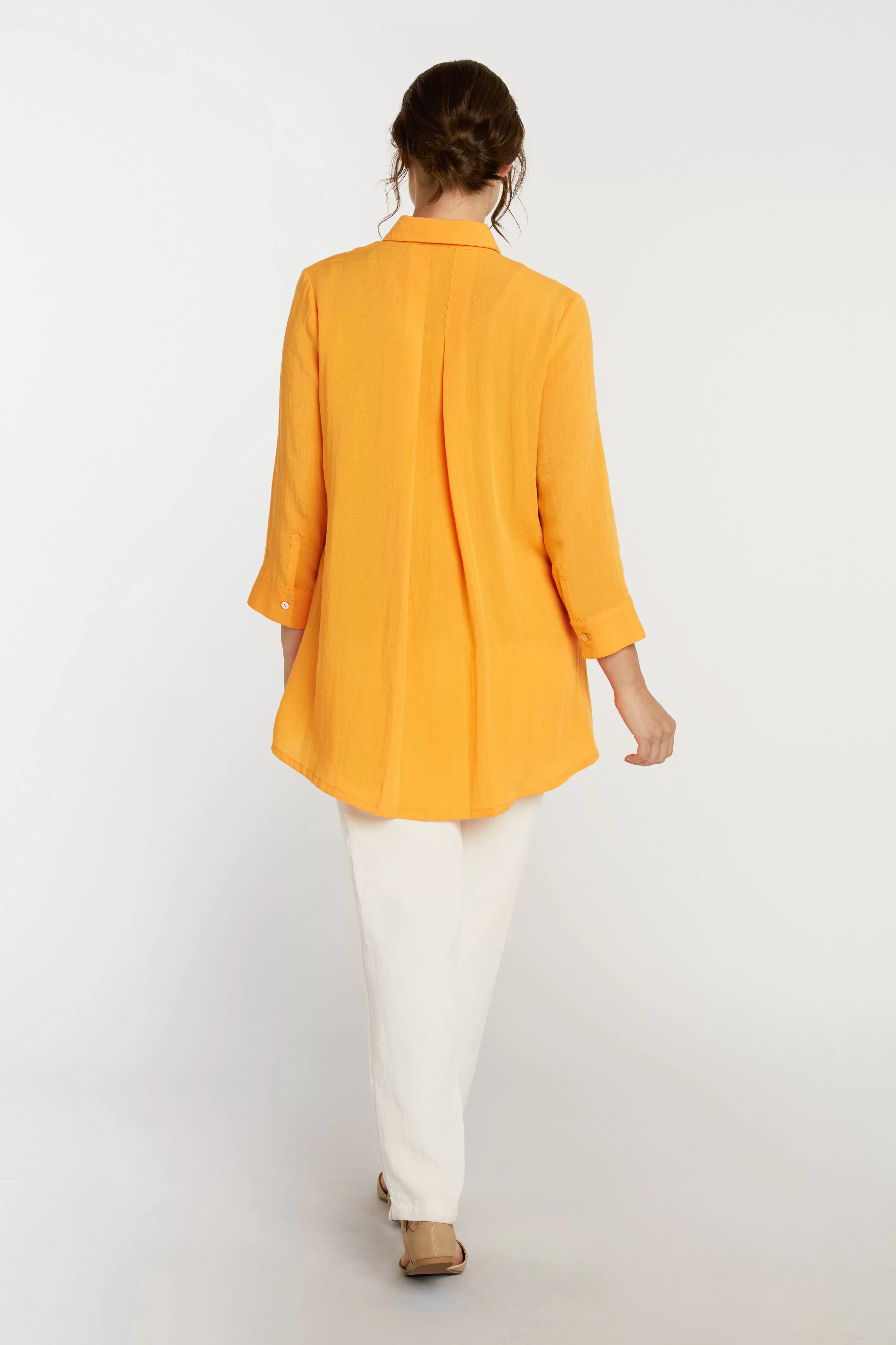 AA228 - Anna Marie Linen Blouse